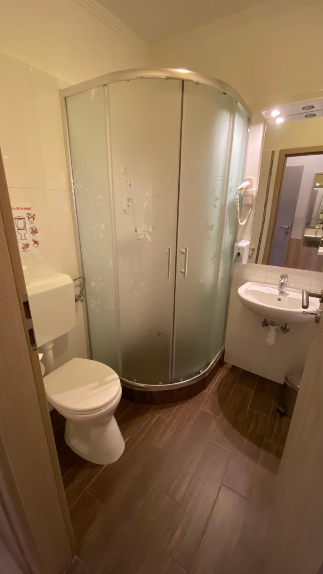 Levendula Vendeghaz Hotell Győr Eksteriør bilde