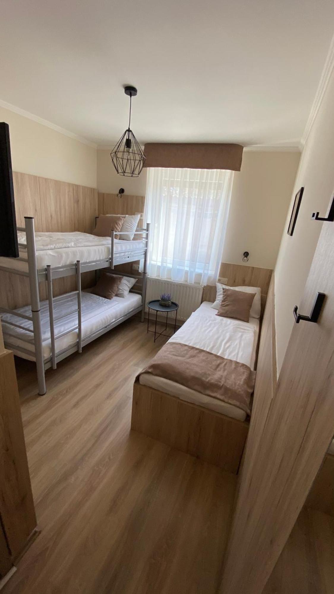Levendula Vendeghaz Hotell Győr Eksteriør bilde