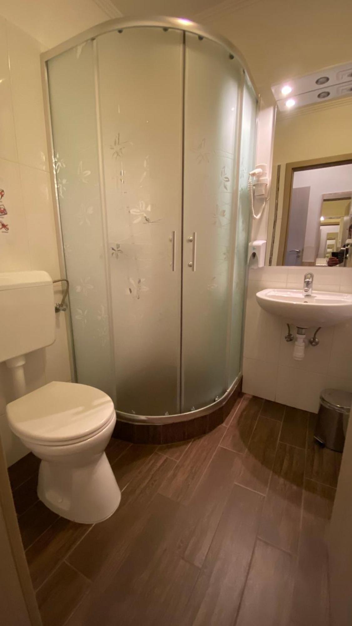 Levendula Vendeghaz Hotell Győr Eksteriør bilde