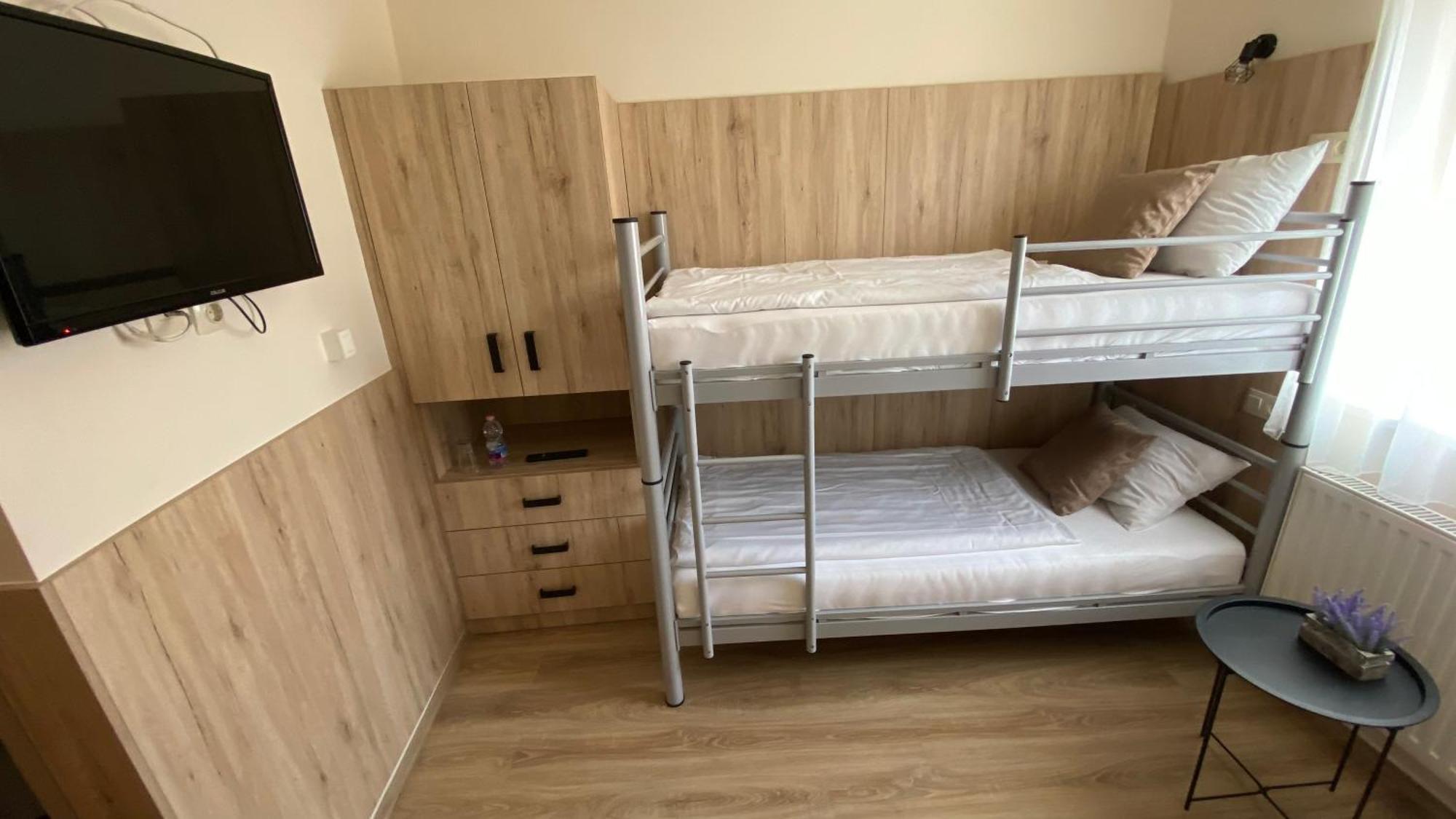 Levendula Vendeghaz Hotell Győr Eksteriør bilde